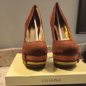 Lilian Brown, Orange, mustard